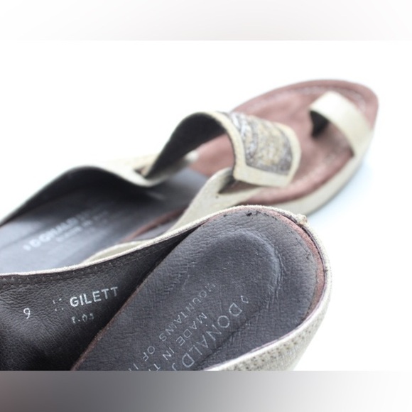 Donald J. Pliner Gilett wedges - Picture 4 of 14